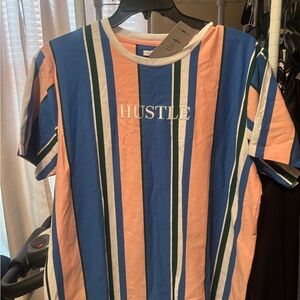 Fashion Nova size large blue and pink tee shirt